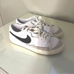 Nike Blazers Low